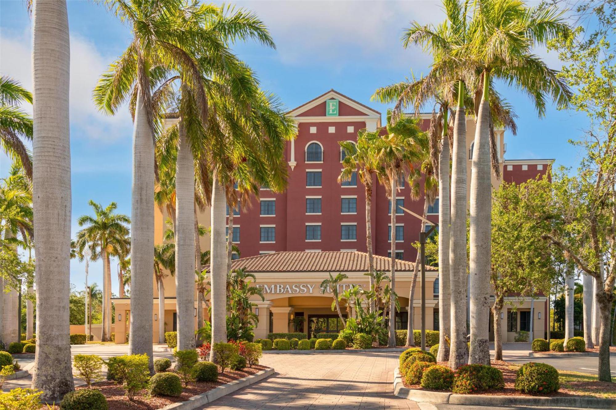 Embassy Suites Fort Myers - Estero Exteriér fotografie