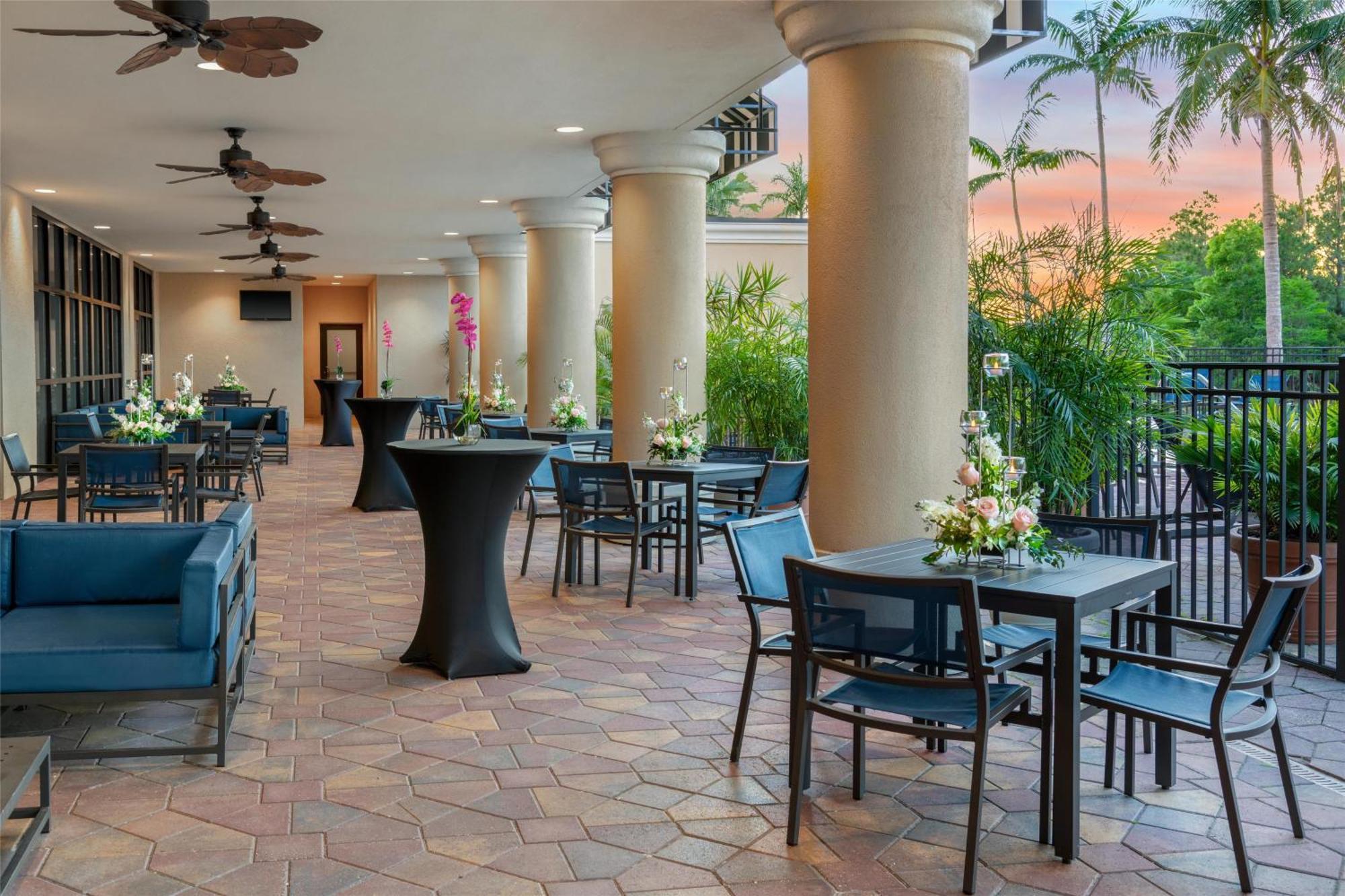 Embassy Suites Fort Myers - Estero Exteriér fotografie